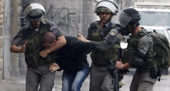 الاحتلال الاسرائيلي يعتقل 30 فلسطينيا من الضفة الغربية