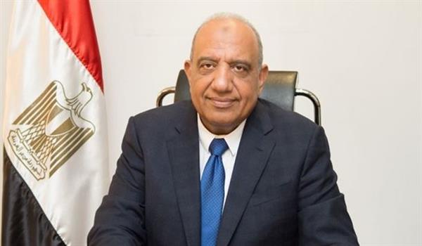 أهالي كفر الحدادين يناشدون وزير الكهرباء: "المدخل الرئيسي يهدد المارة"