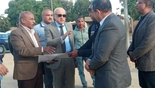 خلال جولته التفقدية.. محافظ الأقصر يوجه بإنجاز الأعمال التطويرية قبل رمضان