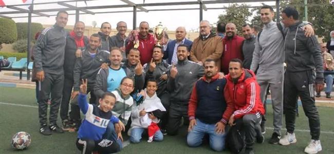 وزير الأوقاف يهنئ فريق الوزارة للكرة الخماسية بعد تتويجه ببطولة دوري المصالح الحكومية
