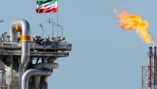 إيران تندد بالعقوبات الأمريكية الجديدة على كيانات متهمة ببيع نفطها للصين