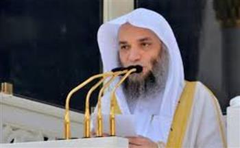   خطيب المسجد الحرام : الكون كله بيد الله ومن سواه لا يملك لنفسه حولًا ولا قوة
