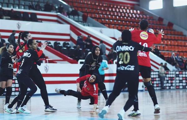 الأهلي يتفوق على الزمالك في دوري سيدات اليد ويواصل صدارة الترتيب