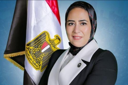 طلب احاطة بالبرلمان حول تدريب أطباء "الأسنان - الصيادلة - العلاج الطبيعي" للعمل بعيادات السمنة