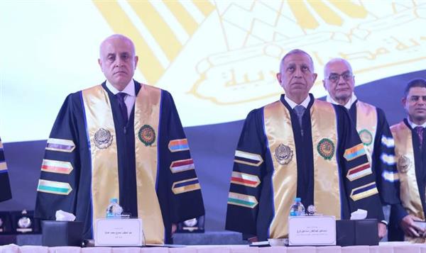 الأكاديمية العربية تحتفل بتخريج دفعة جديدة من كلية الدراسات العليا