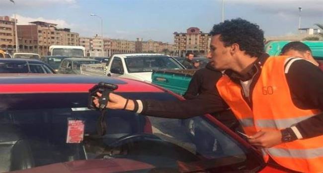 تحرير 1240 مخالفة عدم تركيب الملصق الإلكتروني ورفع 48 سيارة خلال 24 ساعة
