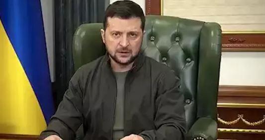 زيلينسكي : العقوبات الشاملة ضد روسيا وضمانات الأمن ضرورية لإنهاء الحرب بسرعة
