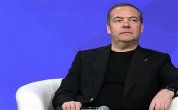   مدفيديف يعلق على الخلاف الحاد بين ترامب وزيلينسكي في المكتب البيضاوي