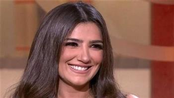   مي عمر تروج لمسلسلها الجديد في رمضان بمقطع فيديو وجائزة 