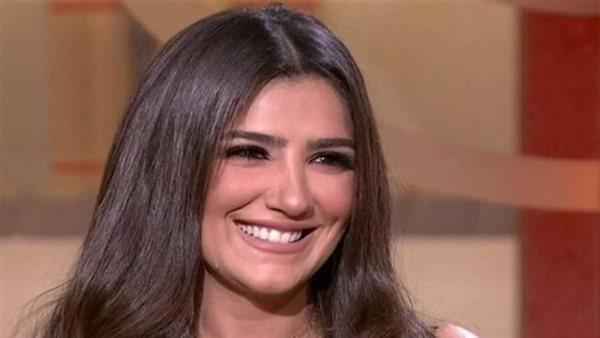 مي عمر تروج لمسلسلها الجديد في رمضان بمقطع فيديو وجائزة