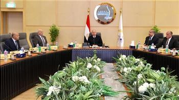 نائب رئيس الوزراء يترأس اجتماع الجمعية العامة للشركة القابضة لمشروعات الطرق