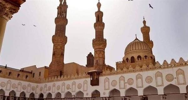 "بيت الزكاة والصدقات" يقدّم 3000 وجبة لإفطار الصائمين بالجامع الأزهر