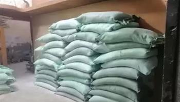   ضبط 15 طن دقيق مدعم قبل بيعهم بالسوق السوداء