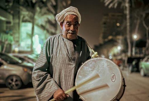 المسحراتي: صوت رمضان الذي عبر الزمن
