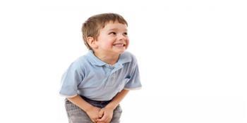 آلام التبول عند الأطفال.. الأسباب وطرق التعامل معها