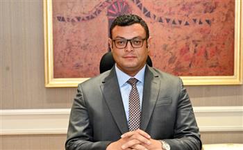   وزير الإسكان يتابع مشروعات التطوير وترفيق الأراضي بالمناطق الصناعية بالعاشر من رمضان