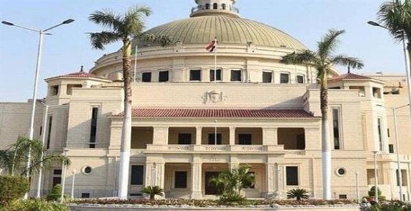 طرح منافذ جديدة للتأجير داخل حرم جامعة القاهرة وخارجه لتوسيع نطاق الخدمات