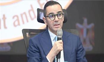   وزير الاستثمار يبحث مع مستثمرين في مجال الطاقة الخضراء مشاريع تنموية واعدة
