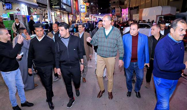 محافظ سوهاج يتفقد مستوى الخدمات والاستماع لمطالب المواطنين