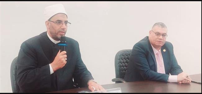 وكيل أوقاف الإسكندرية ومحاضره حول (منهج الإسلام في صناعة العقول)