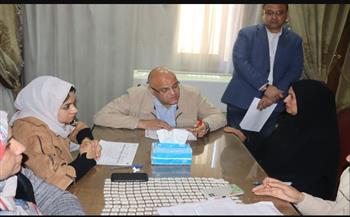   محافظ القليوبية يستمع لشكاوى مواطني الخانكة ويوجه المسئولين بحلها