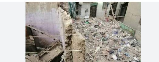 انهيار جزء من عقار قديم بالخليفة دون إصابات أو خسائر بشرية