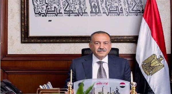 محافظ أسيوط يبحث آلية دعم برنامج مكافحة عمل الأطفال