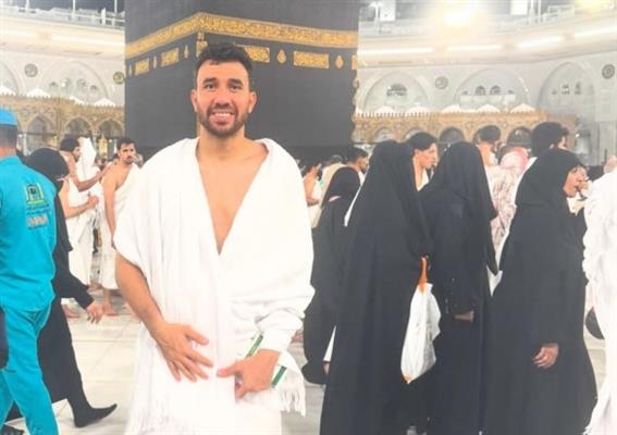 تريزيجيه يؤدي مناسك العمرة قبل الانضمام لـ قائمة المنتخب