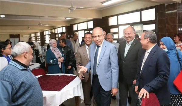 جولة لمحافظ المنيا يتفقد مدرسة الفنية المتقدمة للشؤون الفندقية