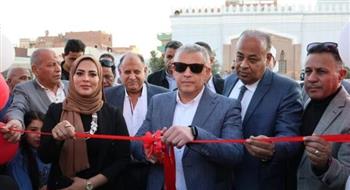   محافظ الإسماعيلية يفتتح سوق اليوم الواحد بمدينة فايد
