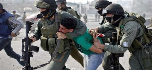 الاحتلال الاسرائيلي يعتقل 25 فلسطينيا من الضفة الغربية
