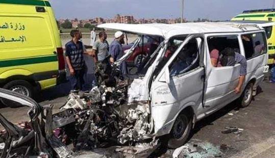 مصرع 6 أشخاص فى حادث تصادم على طريق الواحات- الفرافرة