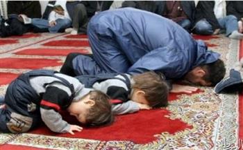  لماذا يجب أن نصطحب أبناءنا إلى المساجد في رمضان؟ فوائد تربوية ودينية