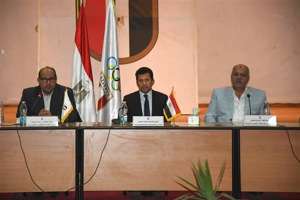 تشكيل لجنة لمتابعة وتطوير العمل الرياضي بين وزارة الرياضة واللجنة الأولمبية