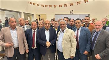   وزير الكهرباء يشارك العاملين بديوان الوزارة إفطارهم الجماعي 