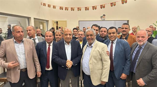 وزير الكهرباء يشارك العاملين بديوان الوزارة إفطارهم الجماعي 