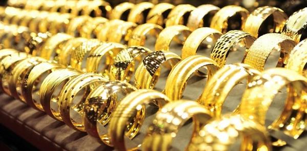 أسعار الذهب تصعد إلى قمة قياسية وتستهدف ذروة 3000 دولار للأوقية