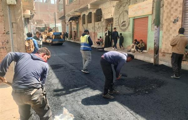 محافظ الجيزة: رصف وتطوير ورفع كفاءة 5 شوارع حيوية بقرى أطفيح