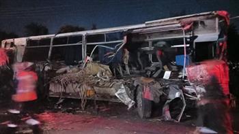مصرع شخصين وإصابة 22 آخرين في حادث تصادم أتوبيس بقنا