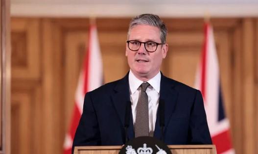 ستارمر: "تحالف الراغبين" يلتزم بالوقوف بجانب أوكرانيا والمساعدة في تأمينها برا وبحرا وجوا