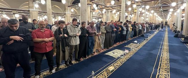 الجامع الأزهر يقيم التراويح السادسة عشر  برواية حفص عن عاصم وسط توافد آلاف المصلين