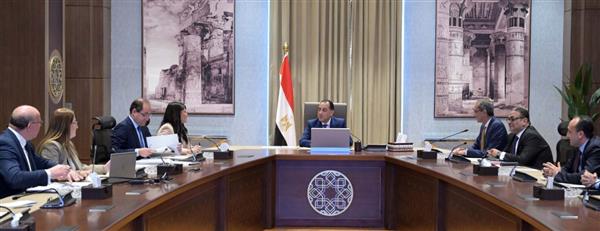 مدبولي يتابع جهود فض التشابكات المالية بين الهيئة القومية للبريد وبنك الاستثمار القومي