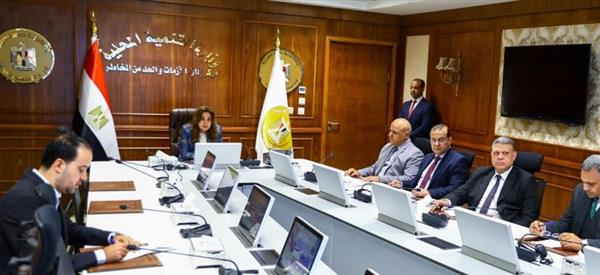 وزيرة التنمية المحلية تتابع سير العمل في المراكز التكنولوجية بالمحافظات