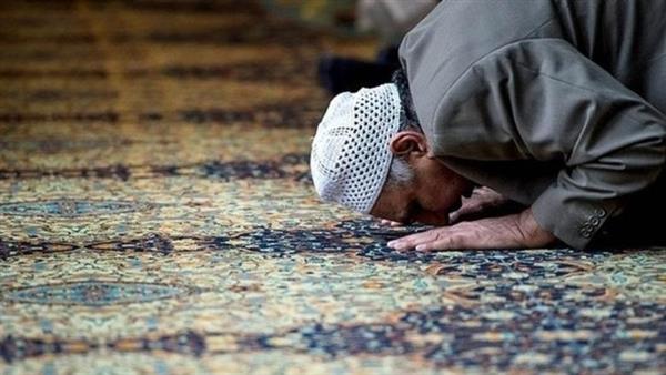 هل يجوز جمع الصلوات بسبب المرض؟