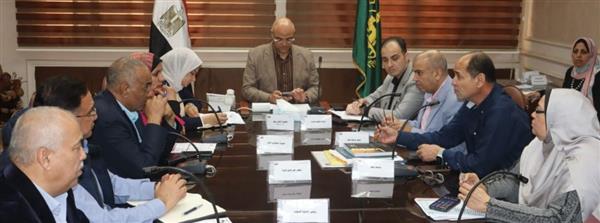 محافظ القليوبية يتابع معدلات تنفيذ الخطة الاستثمارية