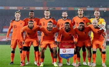   منتخب هولندا يعلن انضمام "ويفير" و"باس" إلى المعسكر التدريبي لمباراتي إسبانيا