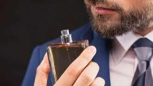   ما حكم التعطر في نهار رمضان؟