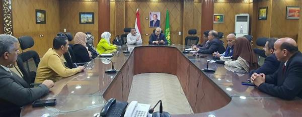 مدير تعليم القليوبية يوجه بتفعيل الأنشطة التربوية فى المدارس