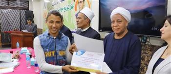   تكريم حفظة القرآن الكريم بجمعية هيئة الشبان العالمية بقنا