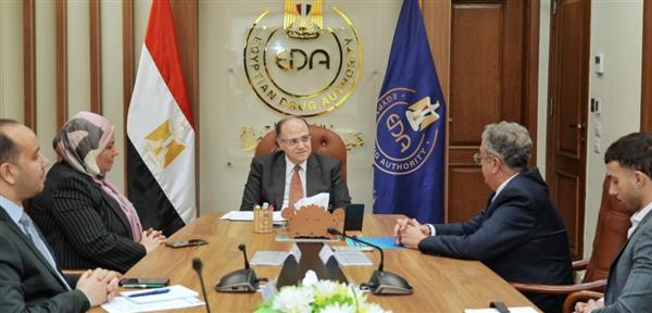 رئيس هيئة الدواء يجتمع مع رئيس شركة فيتابيوتكس مصر